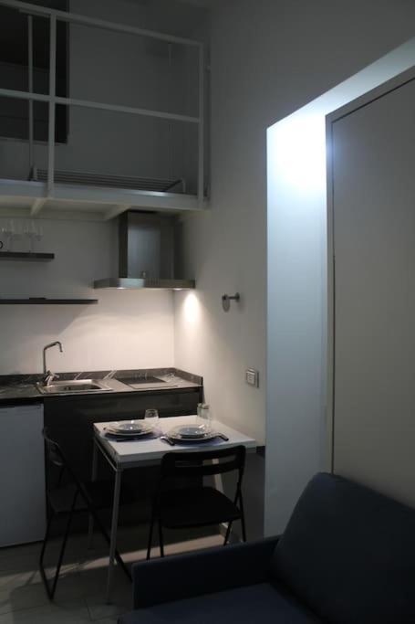 Piccolo Loft A Due Passi Dal Castello Apartment มิลาน ภายนอก รูปภาพ